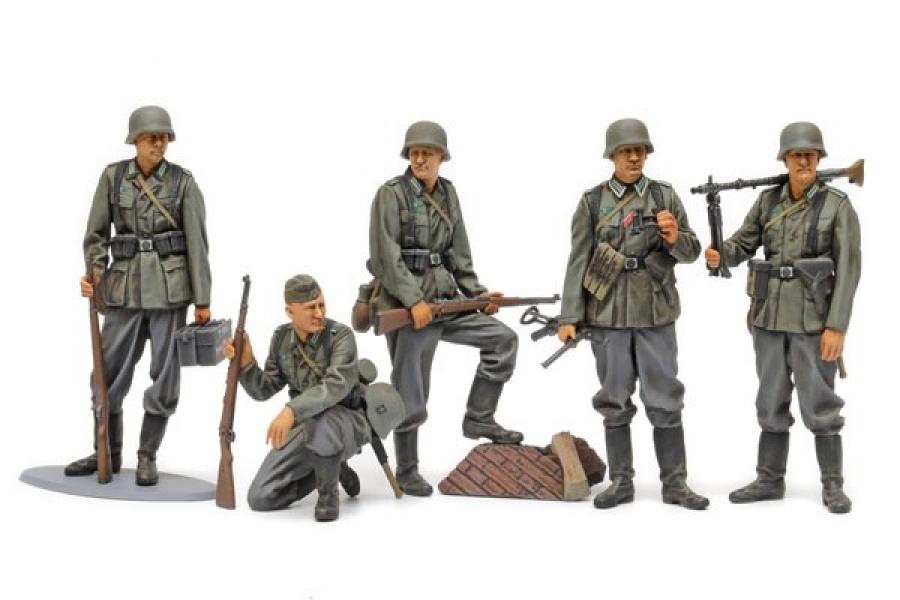 1:35 GERMAN INFANTRY SET (MID-WWII)