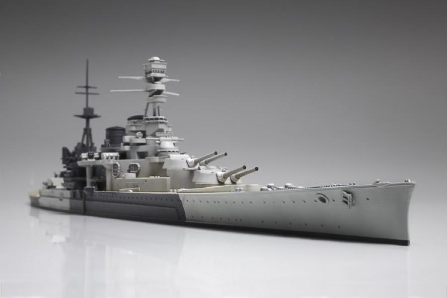Tamiya 1/700 Battle Cruiser Repulse pienoismalli