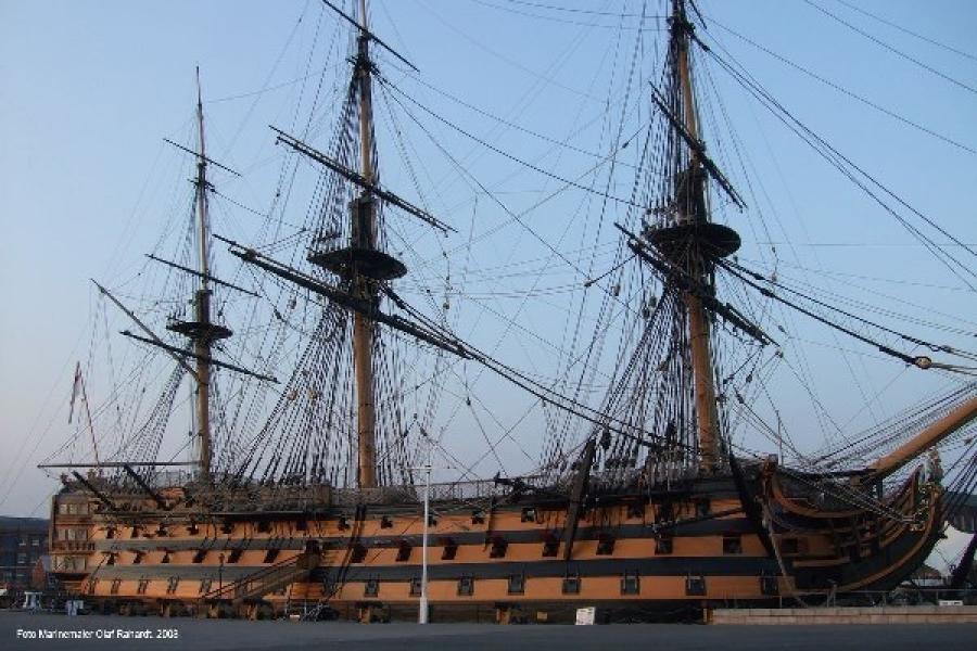 Revell 1:450 HMS Victory