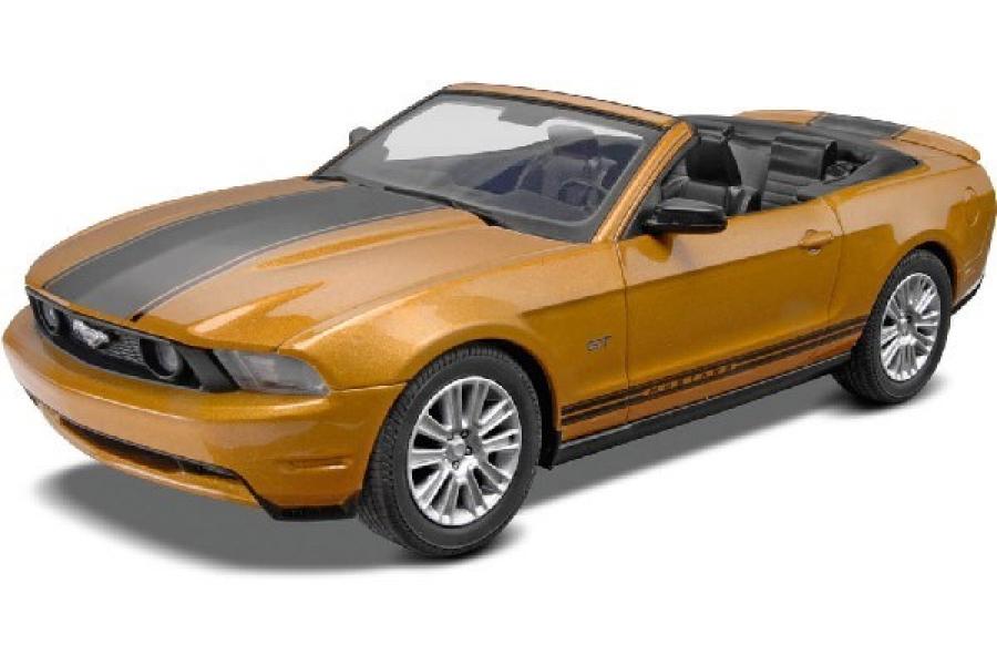 Revell 1:25 2010 Mustang Convertible (Snap kit)