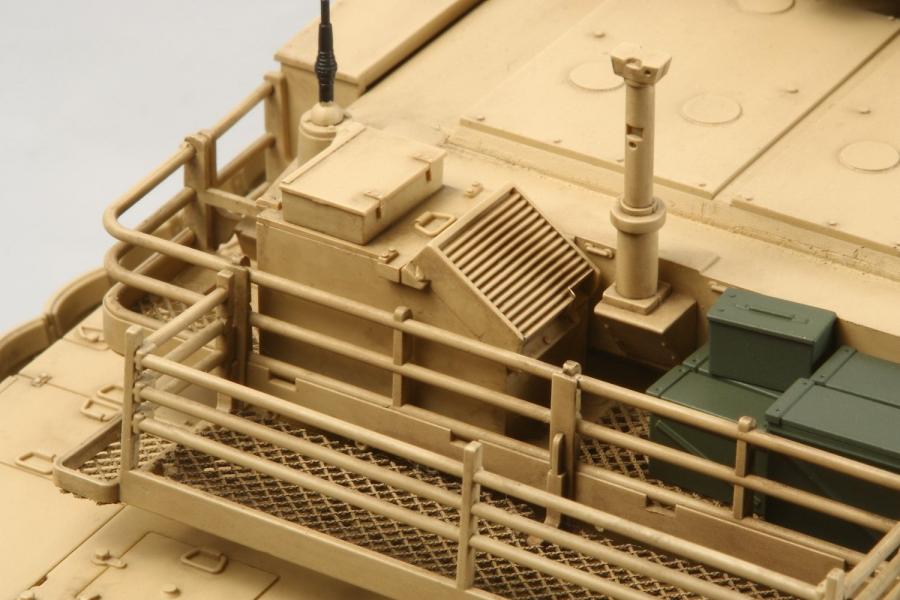Tamiya 1/35 US M1A2 SEP Abrams TUSK II pienoismalli