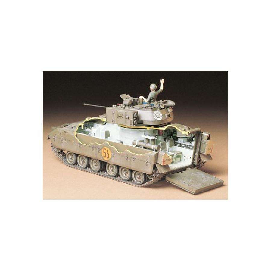 Tamiya 1/35 U.S M2 Bradley IFV pienoismalli