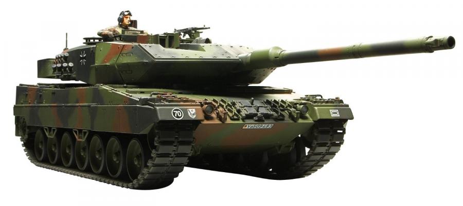 Tamiya 1/35 Leopard 2 A6 Main Battle Tank pienoismalli