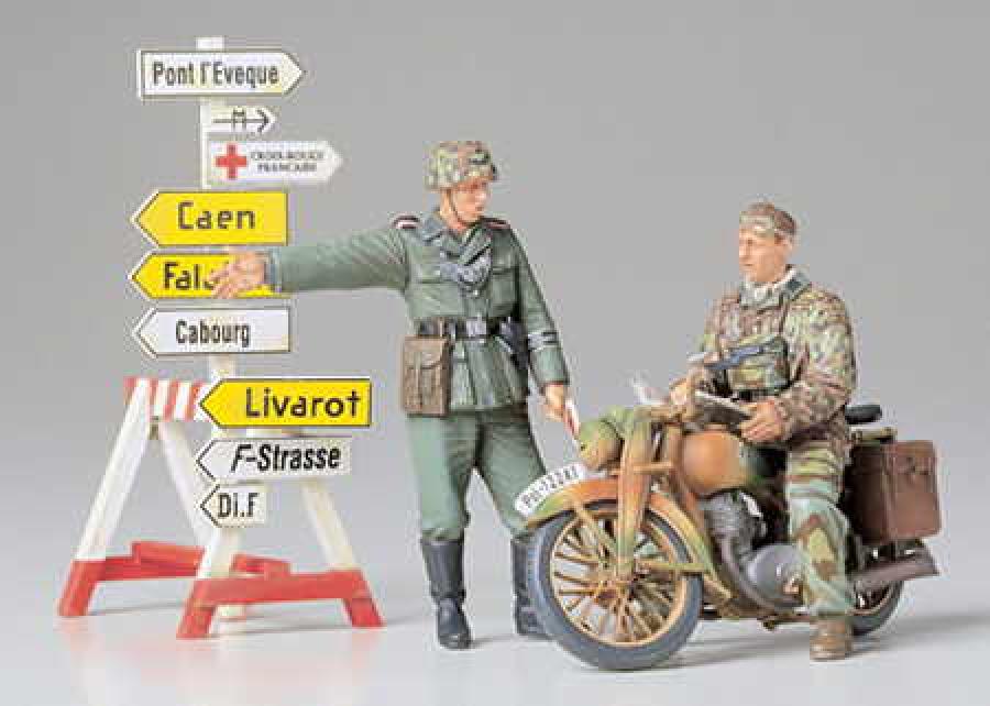 1/35 German Motorcycle Orderly Set