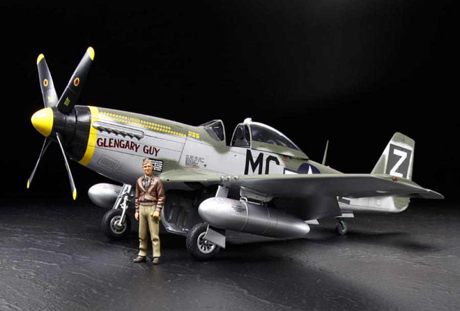 Tamiya 1/32 North American P-51D Mustang pienoismalli