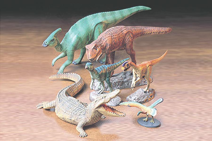 Tamiya 1/35 Mesozoic Creatures pienoismalli
