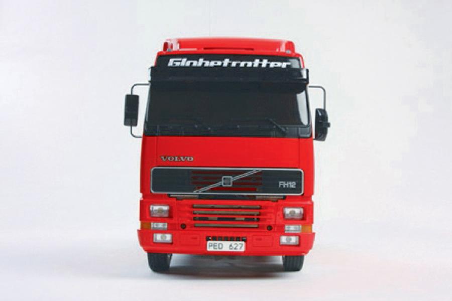 Tamiya RC Volvo FH12 full op. Red RTR rc-kuorma-auto