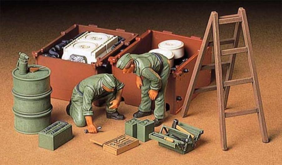 Tamiya 1/35 German Tank Engine Maintenance Crew figuuri