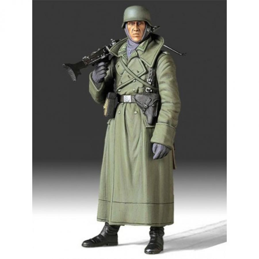 Tamiya 1/16 WW2 German Machine Gunner figuuri