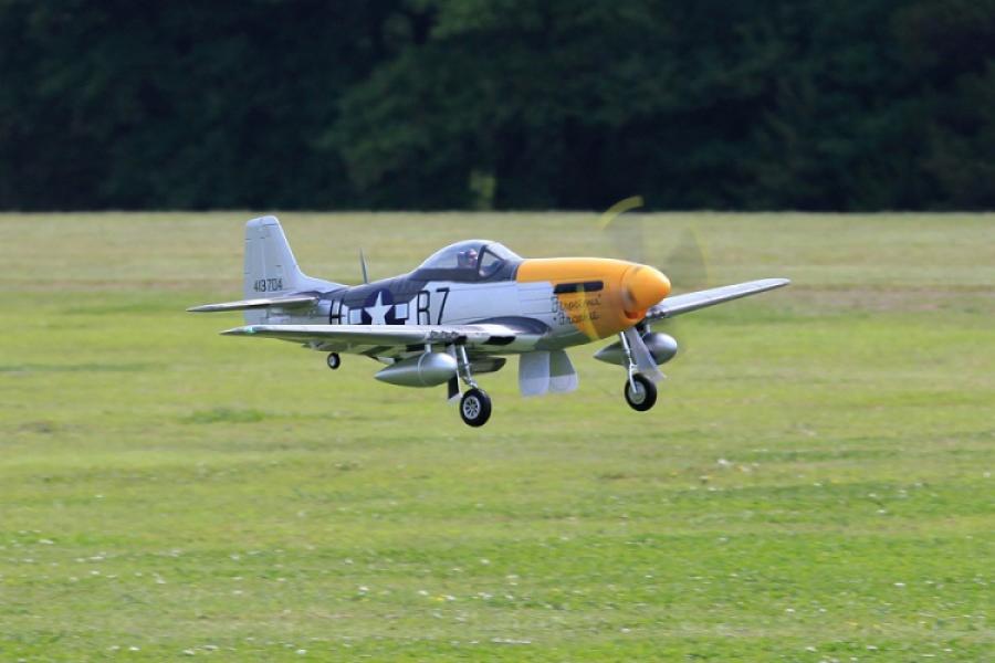 P-51D V8 PNP Ferocious Frankie 1440mm wingspan * Disc.