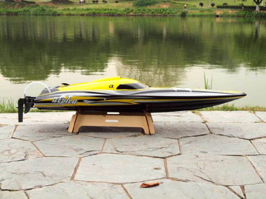 Alpha 1000mm Brushless V-Boat ARTR Yellow