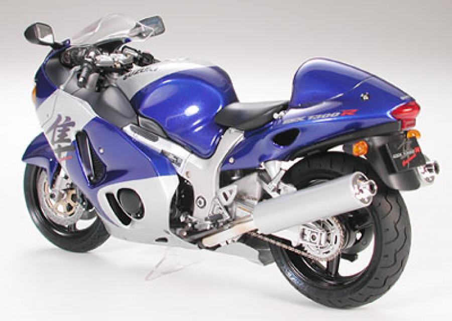 Tamiya 1/12 Suzuki GSX1300R Hayabusa pienoismalli