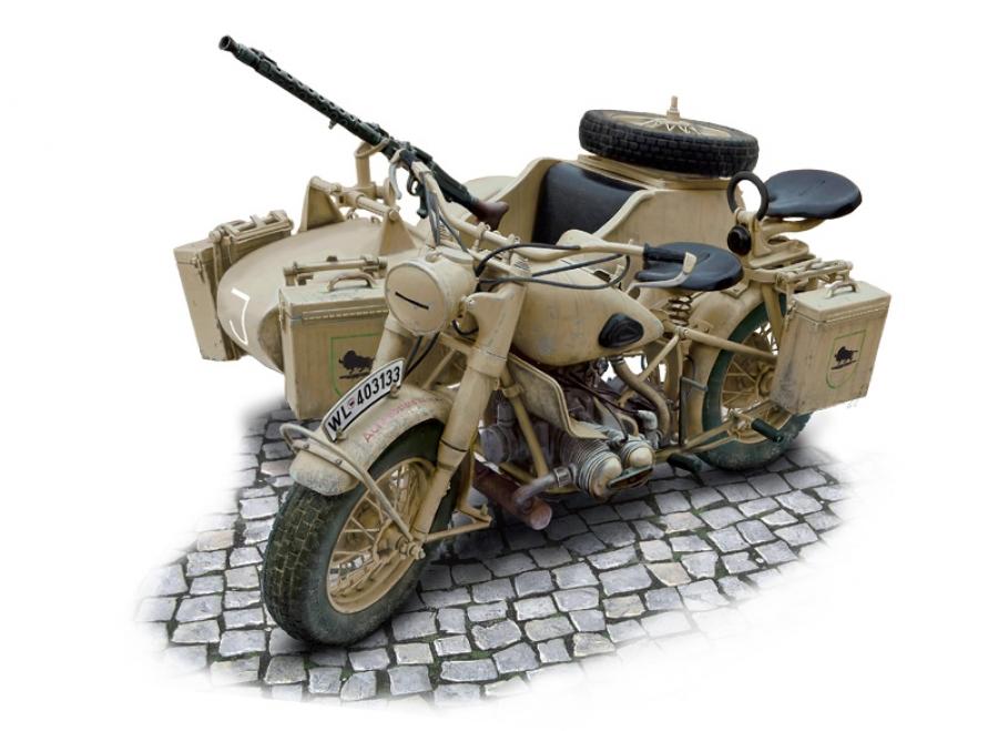 Italeri 1/9 BMW R75 Motorcycle With Side Car