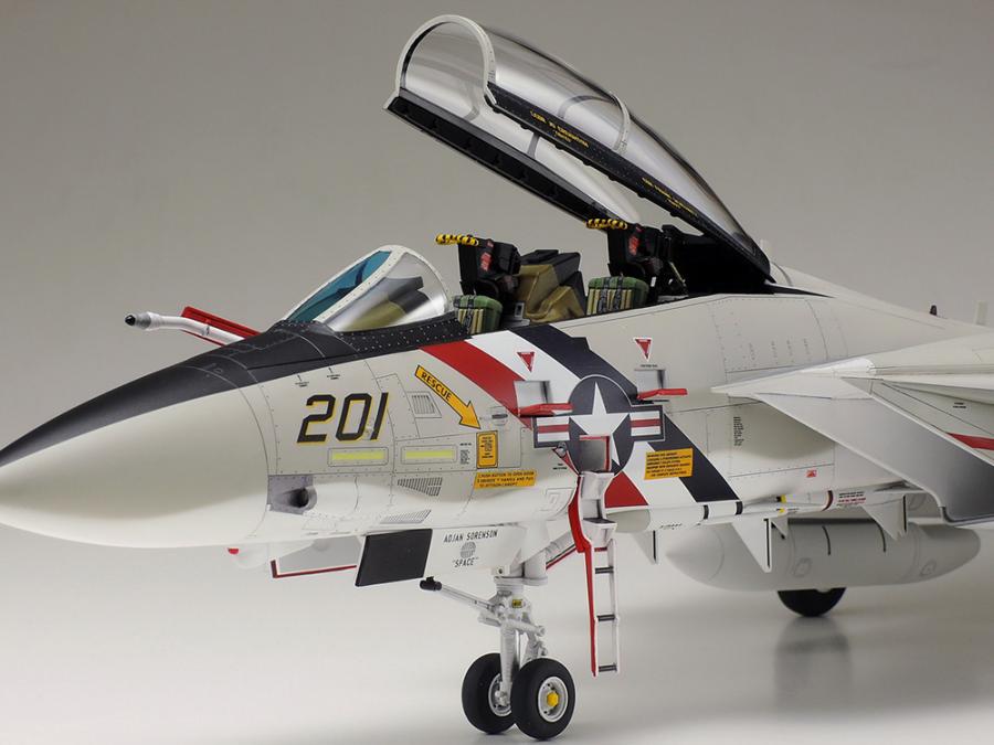 Tamiya 1/48 GRUMMAN F-14A TOMCAT pienoismalli