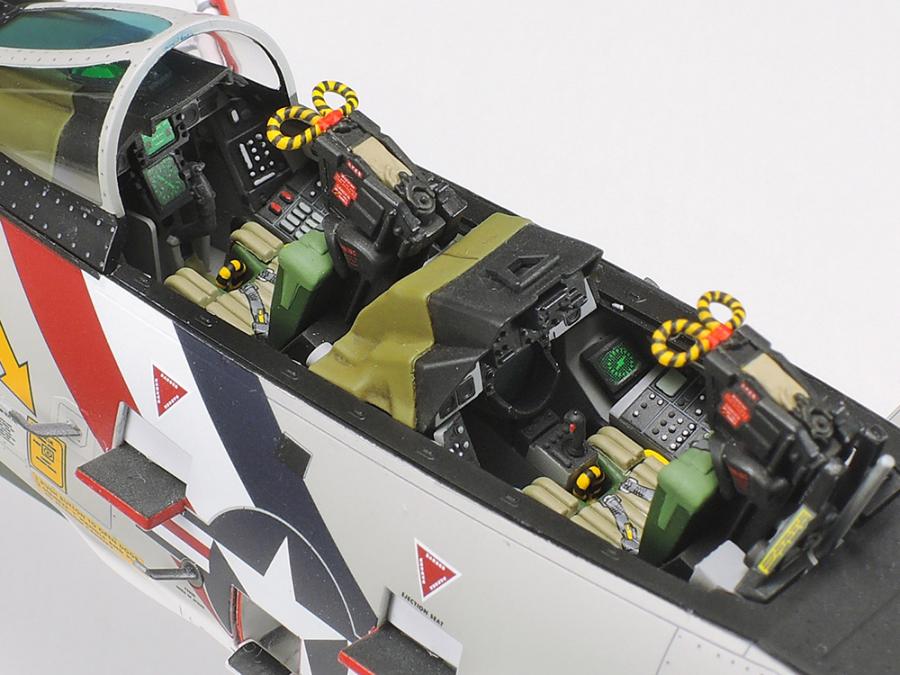 Tamiya 1/48 GRUMMAN F-14A TOMCAT pienoismalli