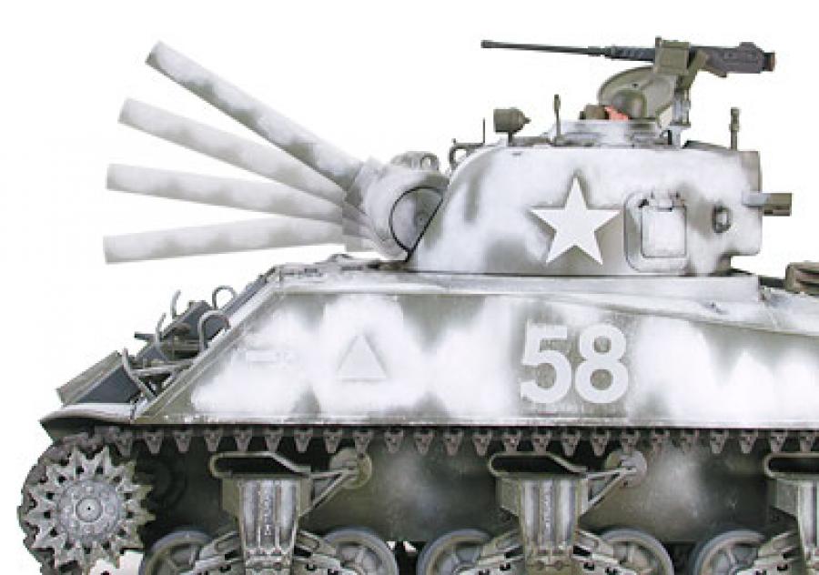 Tamiya 1/35 M4A3 Sherman 105mm pienoismalli