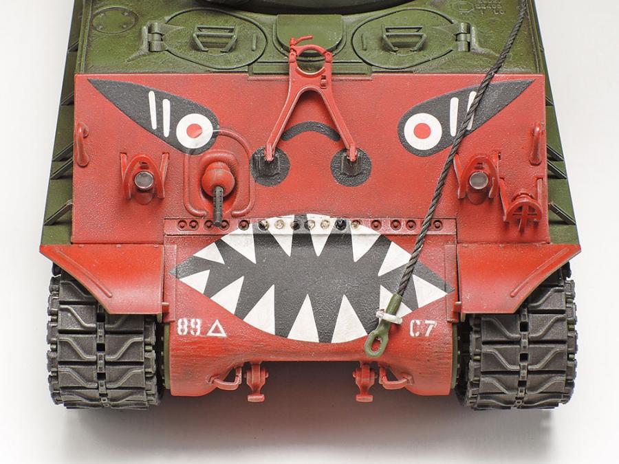 Tamiya 1/35 M4A3E8 SHERMAN “EASY EIGHT" Korea pienoismalli