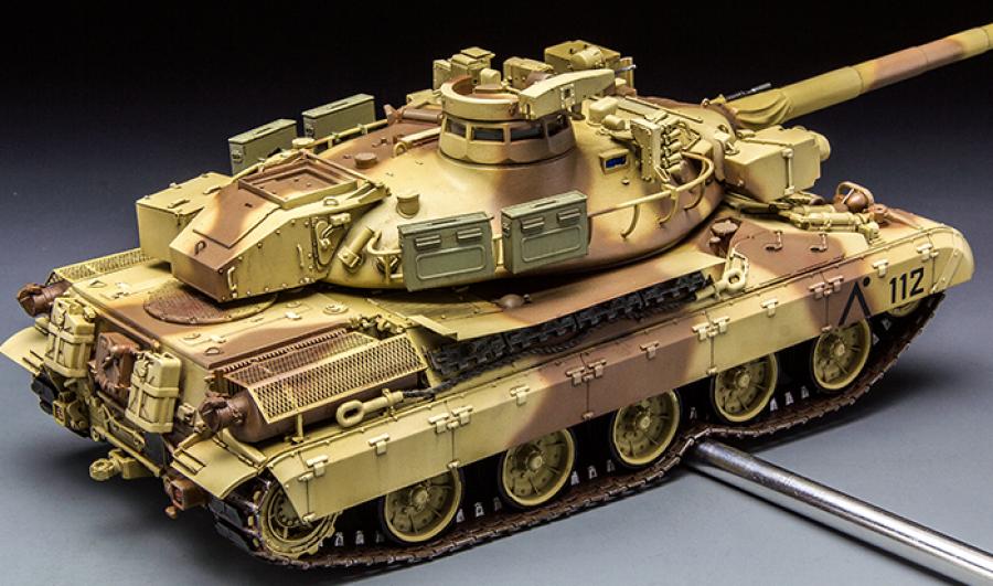 1:35 French Main Battle Tank AMX-30B2