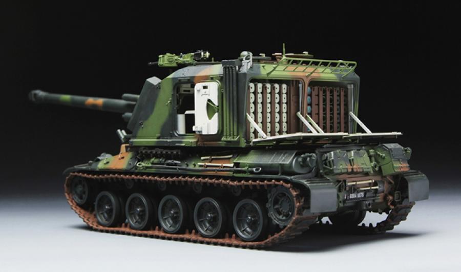 1:35 French AUF1 155mm Self-propelled Howitzer     
