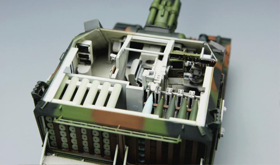 1:35 French AUF1 155mm Self-propelled Howitzer     

