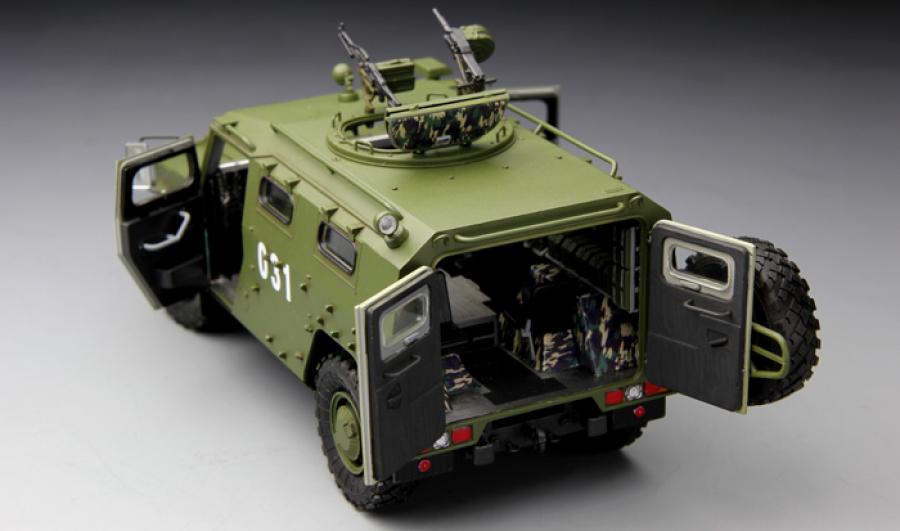 1:35 Russian High-Mobility Vehicle Tiger