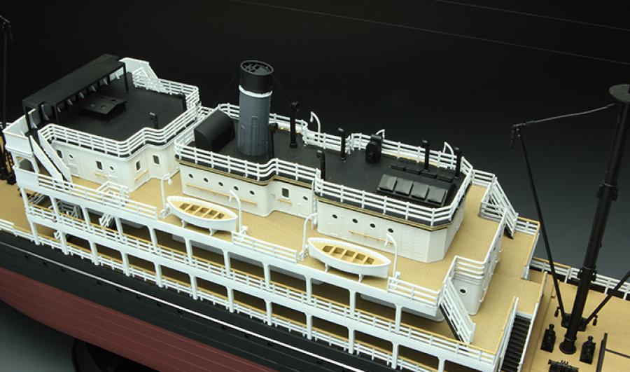1:150 THE CROSSING (The FIRST MENG SHIP MODEL)