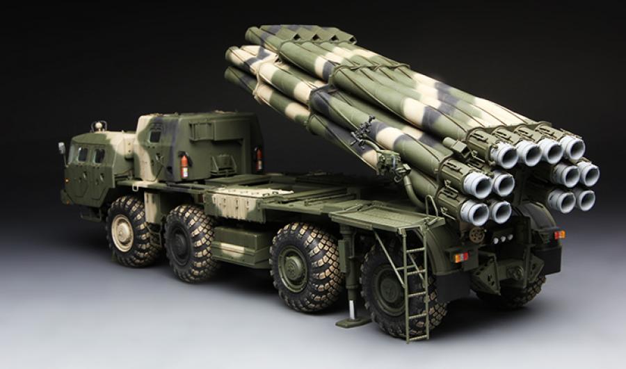 1:35 Russian Long-Range Rocket Launcher 9A52-2 Smerch
