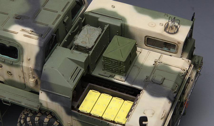 1:35 Russian Long-Range Rocket Launcher 9A52-2 Smerch
