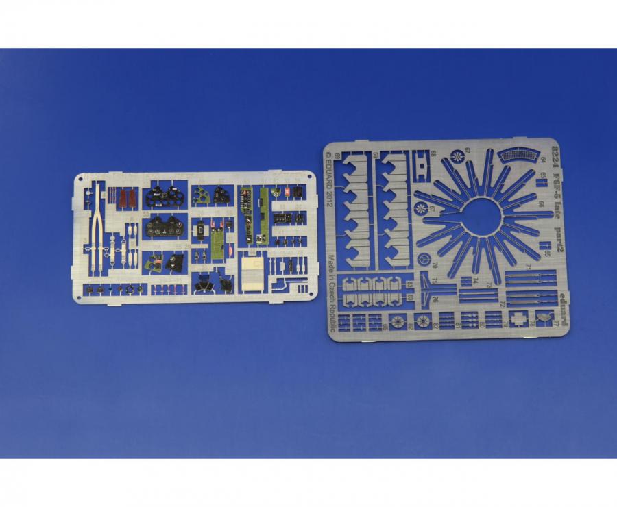 1:48 F6F-5 late ProfiPACK