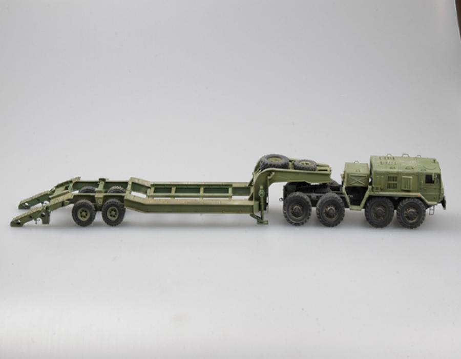 Trumpeter 1:35 MAZ-537G Late with trailer