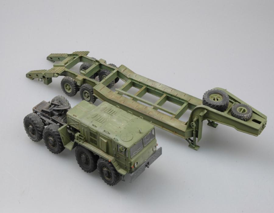 Trumpeter 1:35 MAZ-537G Late with trailer