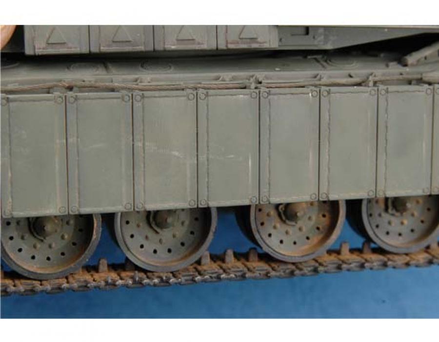 1:35 British Challenger2 Enhanced Armour