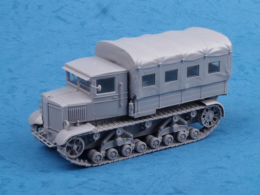 Trumpeter 1:35 Voroshilovets Tractor