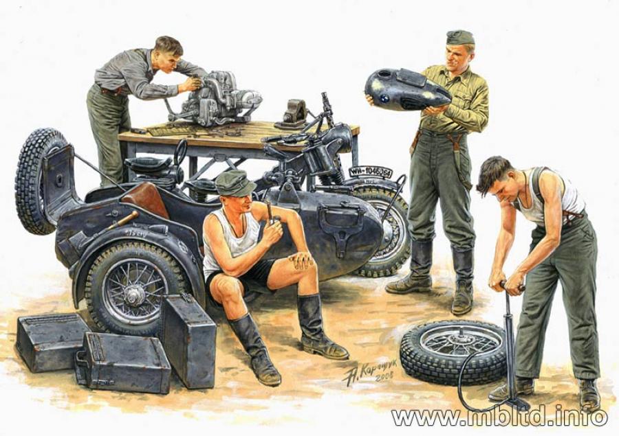 1:35 German Motorcycle repair team