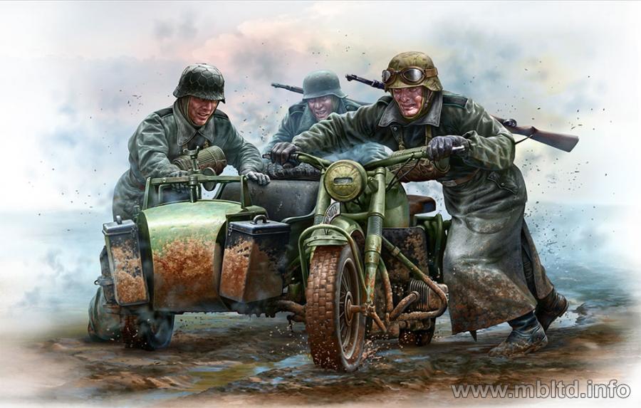 1:35 German motorcyclists, WWII era