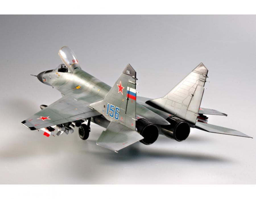Trumpeter 1:32 Russian MiG 29M "Fulcrum" Fighter