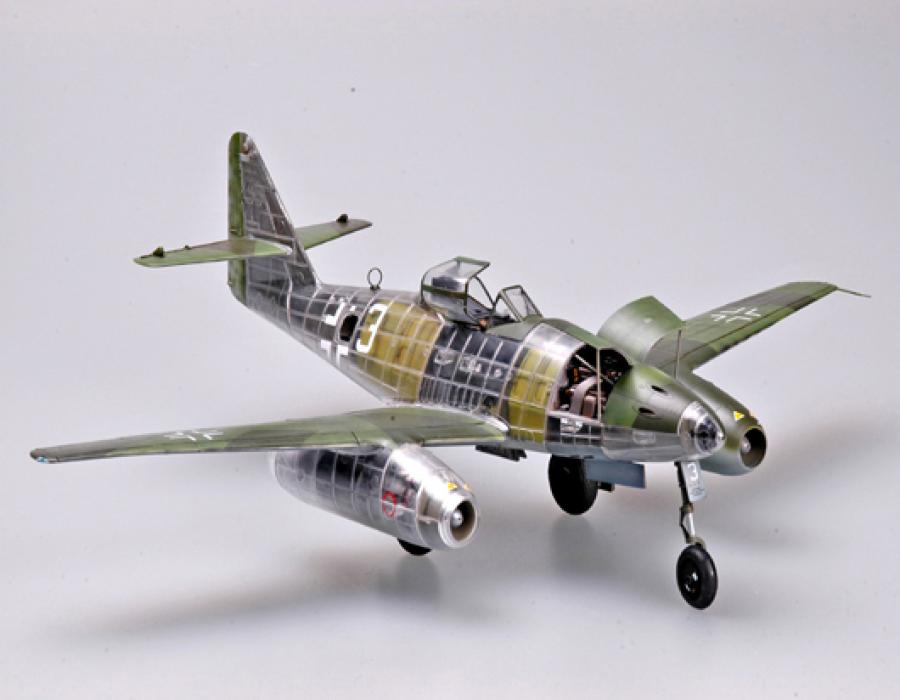 Trumpeter 1:32 Me 262 A-1a clear edition