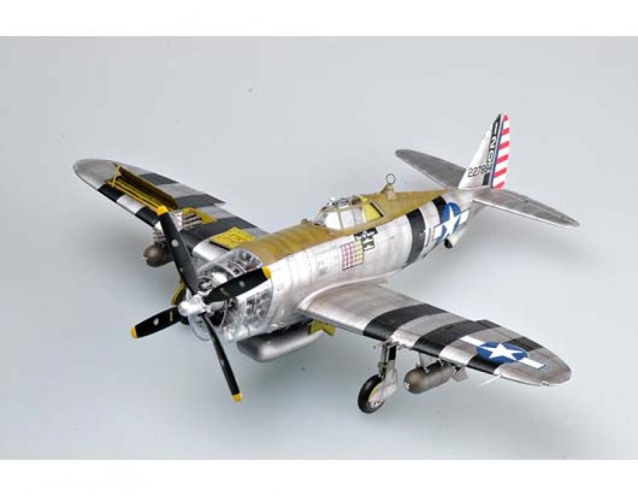1:32 P-47D Razorback Fighter