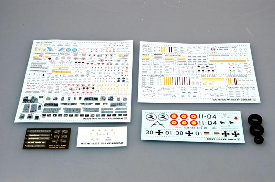 Trumpeter 1:32 EF-2000B Eurofighter Typhoon