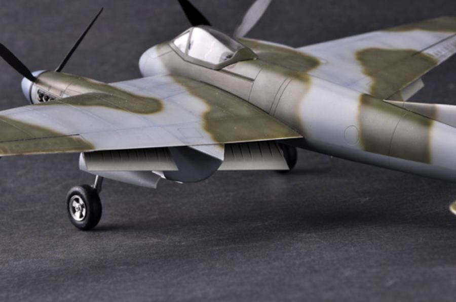 Trumpeter 1:48 De Havilland Hornet F.3
