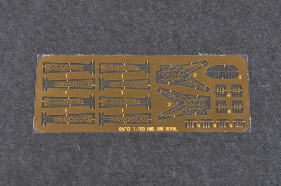 1:700 HMS Ark Royal 1939