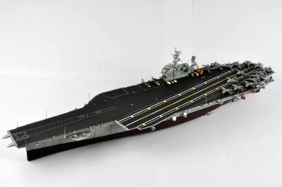 1:350 USS Kitty Hawk CV-63