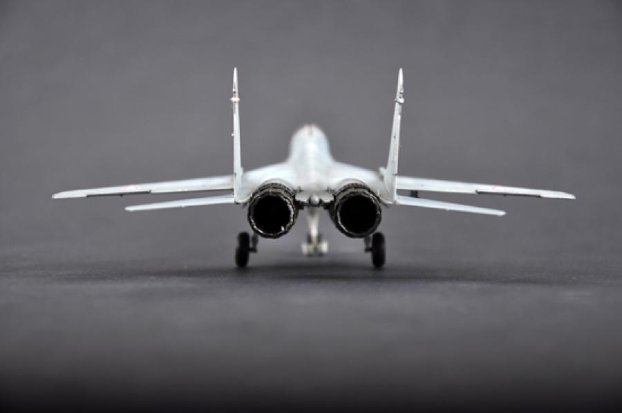 Trumpeter 1:72 MIG-29A Fulcrum (Izdeliye 9.12)