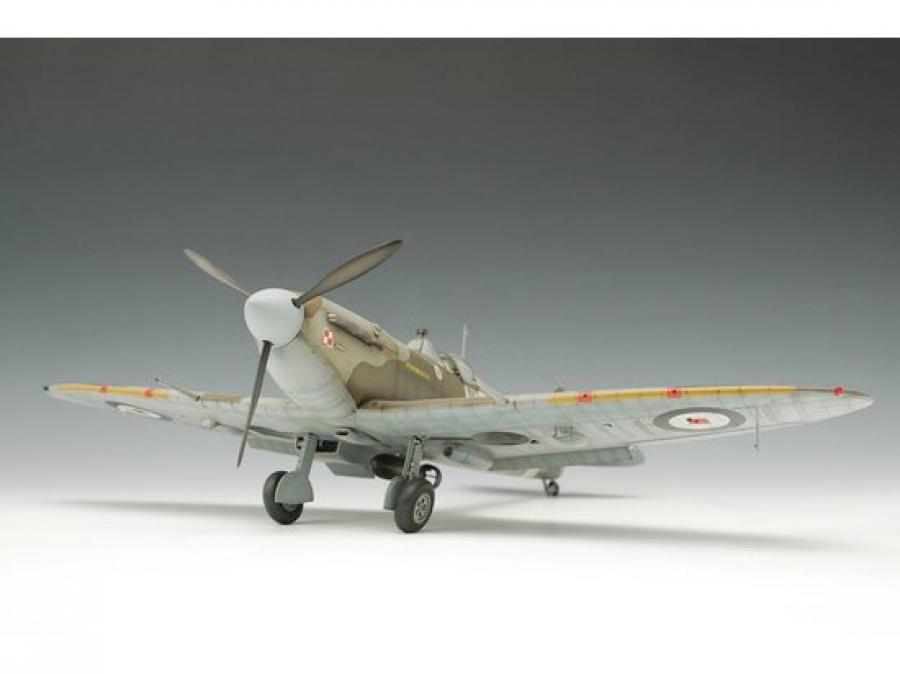 Trumpeter 1:24 Supermarine Spitfire Mk. Vb