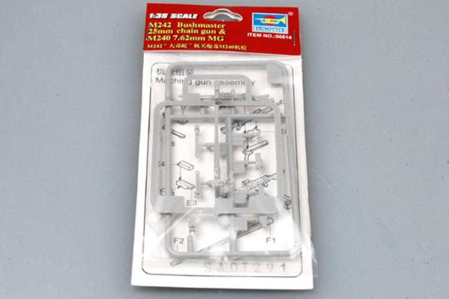 Trumpeter 1:35 M242 Bushmaster 25mm chain gun & M240 7.62mm MG