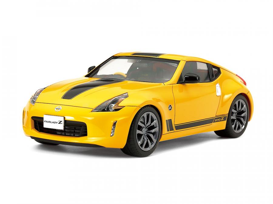 Tamiya 1/24 Nissan 370Z Heritage Edition pienoismalli