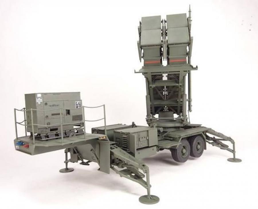 1:35 HEMTT M983 TRACTOR & M901 LAUNCHING STATION
