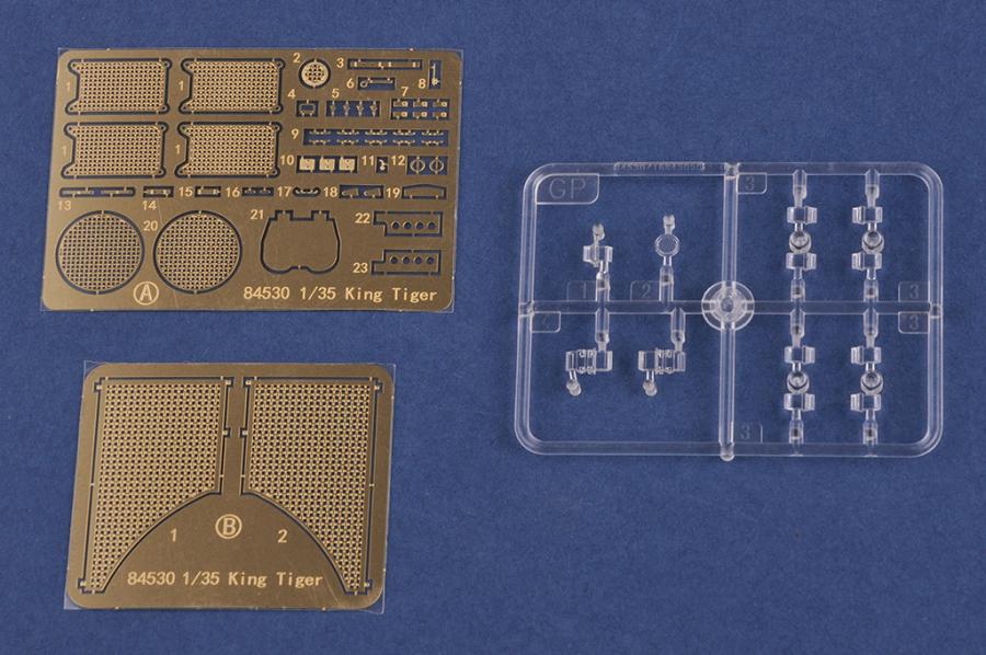 1:35 King Tiger “Porsche" with  Zimmerit