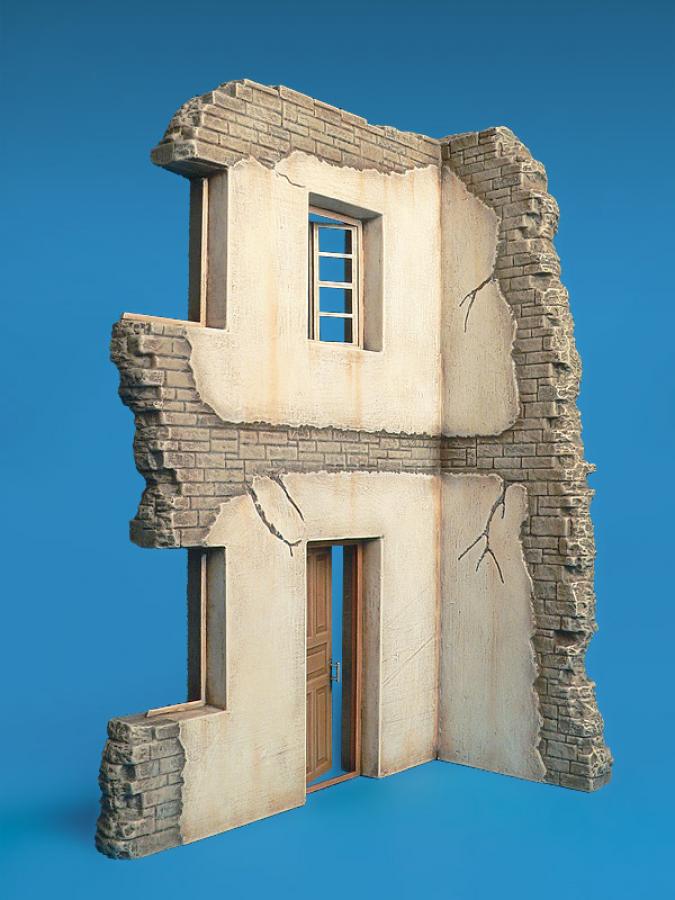 1:35 RUINED HOUSE