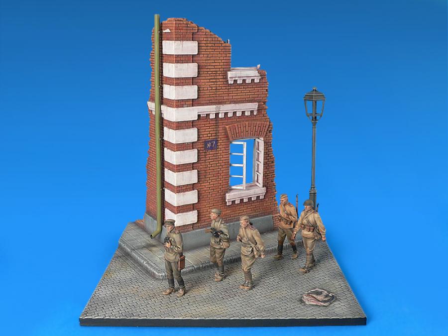 1:35 INFANTRY IN THE CITY Diorama set